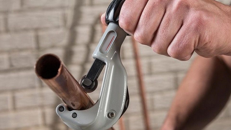 Труборезы для сложных условий: как выбрать инструмент для работы в холоде или жаре? Труборезы для сложных условий: как выбрать инструмент для работы в холоде или жаре?